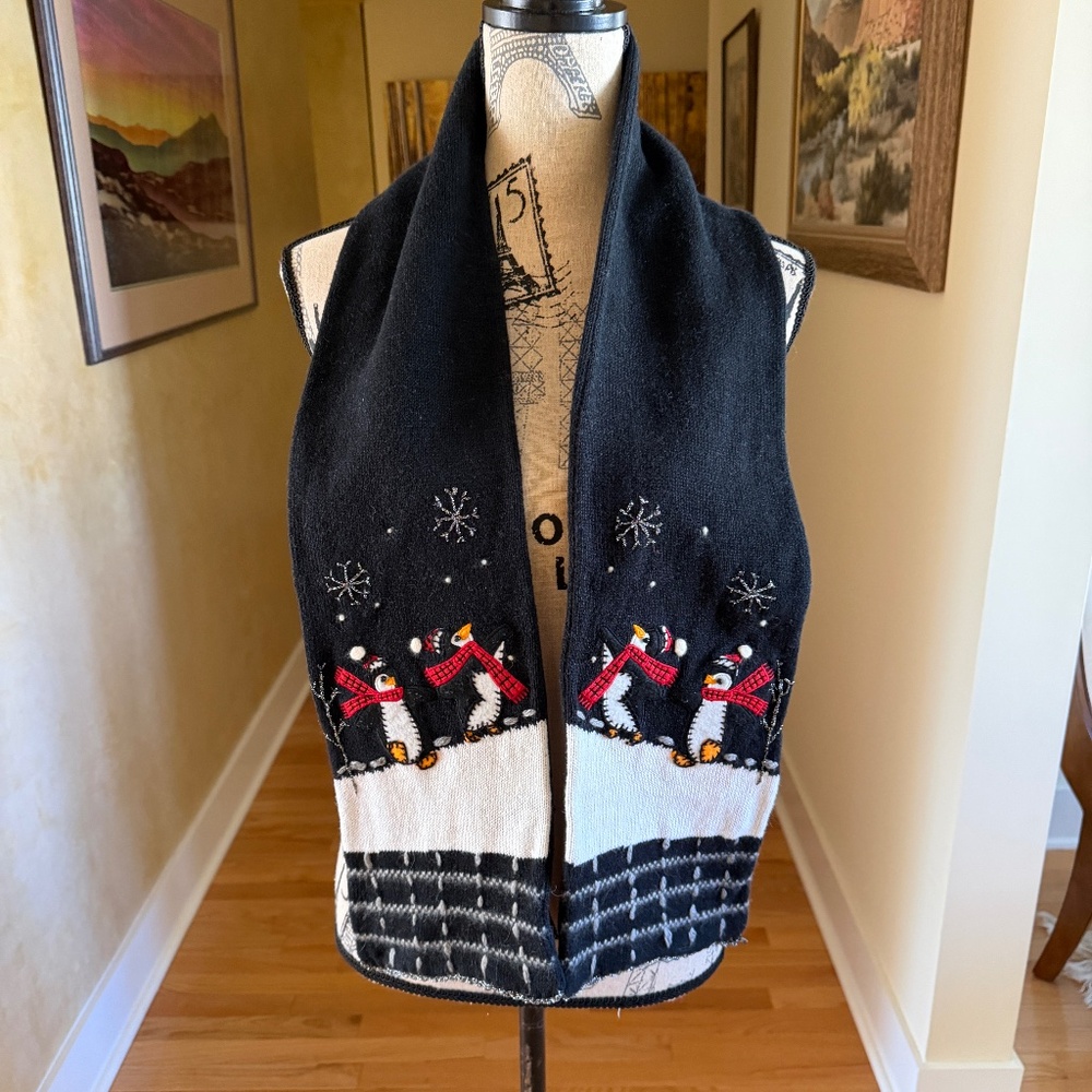Preston & York Winter Neck Scarf Black White Penguins